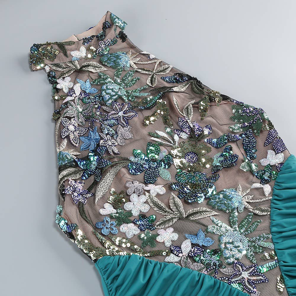 Elegant Halter Neck Sequin Embroidered Pleated Dress